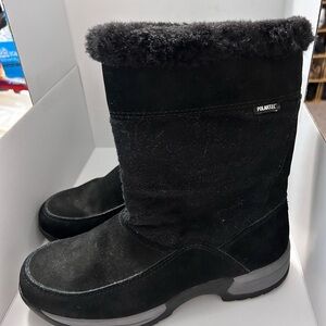 Polartec Sporto Black Womens Boots

Size 9 1/2 M
